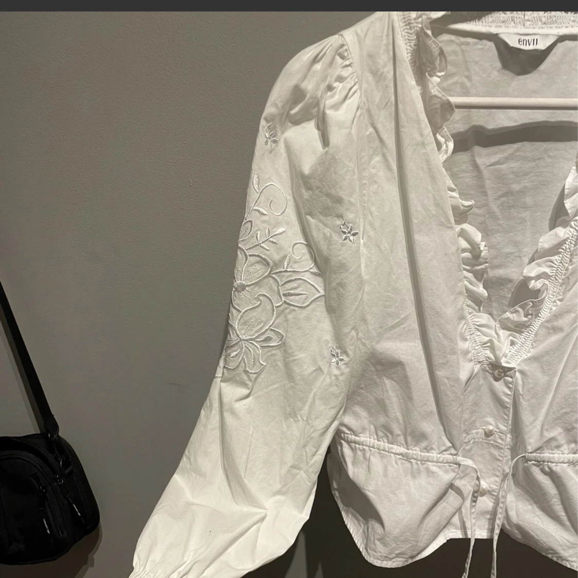 Blus från ENVII strl S