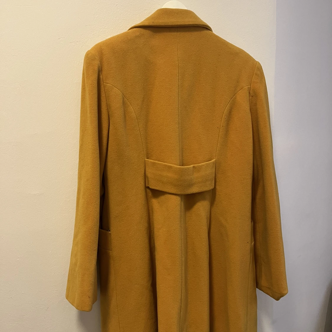 Senapsgul vintagekappa  - 91