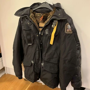 Pjs jacka storlek s - Varan är i gott skick 