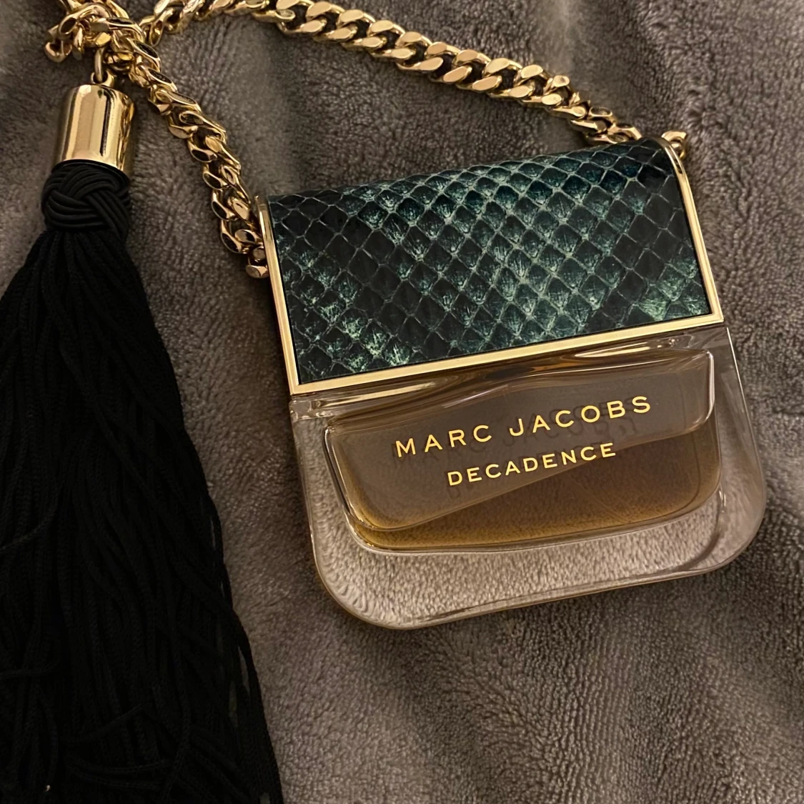 Marc Jacobs Divine Decadence Parfym