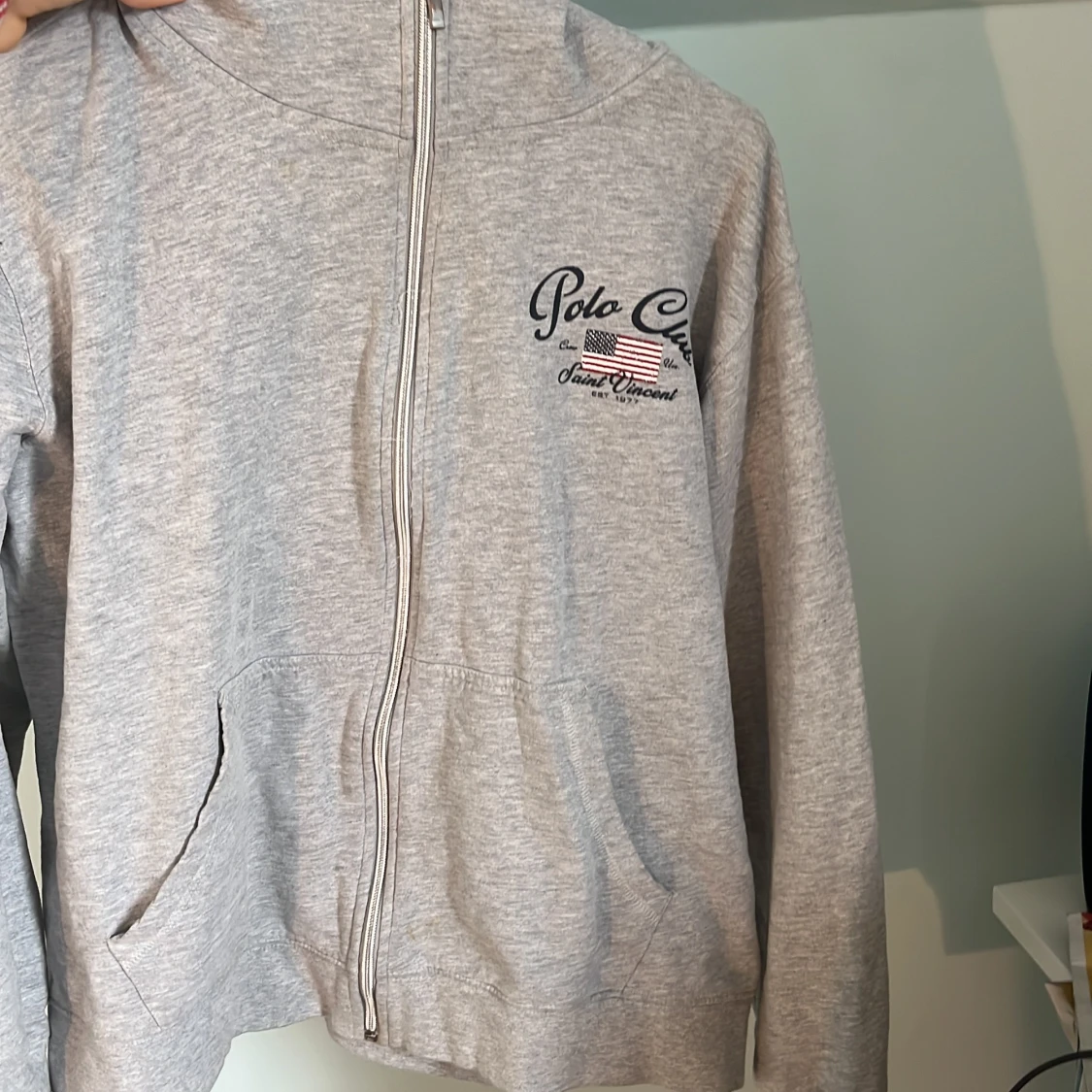 Grå zipup  - 90