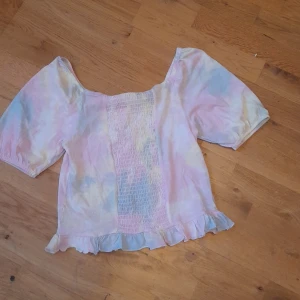 Top  - En helt fin top men tiy diy färger  