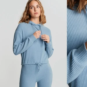 Set Ginatricot  - Blå set från Ginatricot  Använd 1 gång 