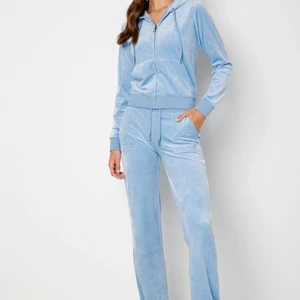 Ljusblå juicy couture sett - Byxor xs topp xxs, nästan aldrig andvända 