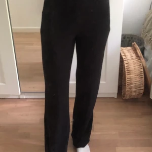 Mjukisbyxor  - Svarta mjukisbyxor 