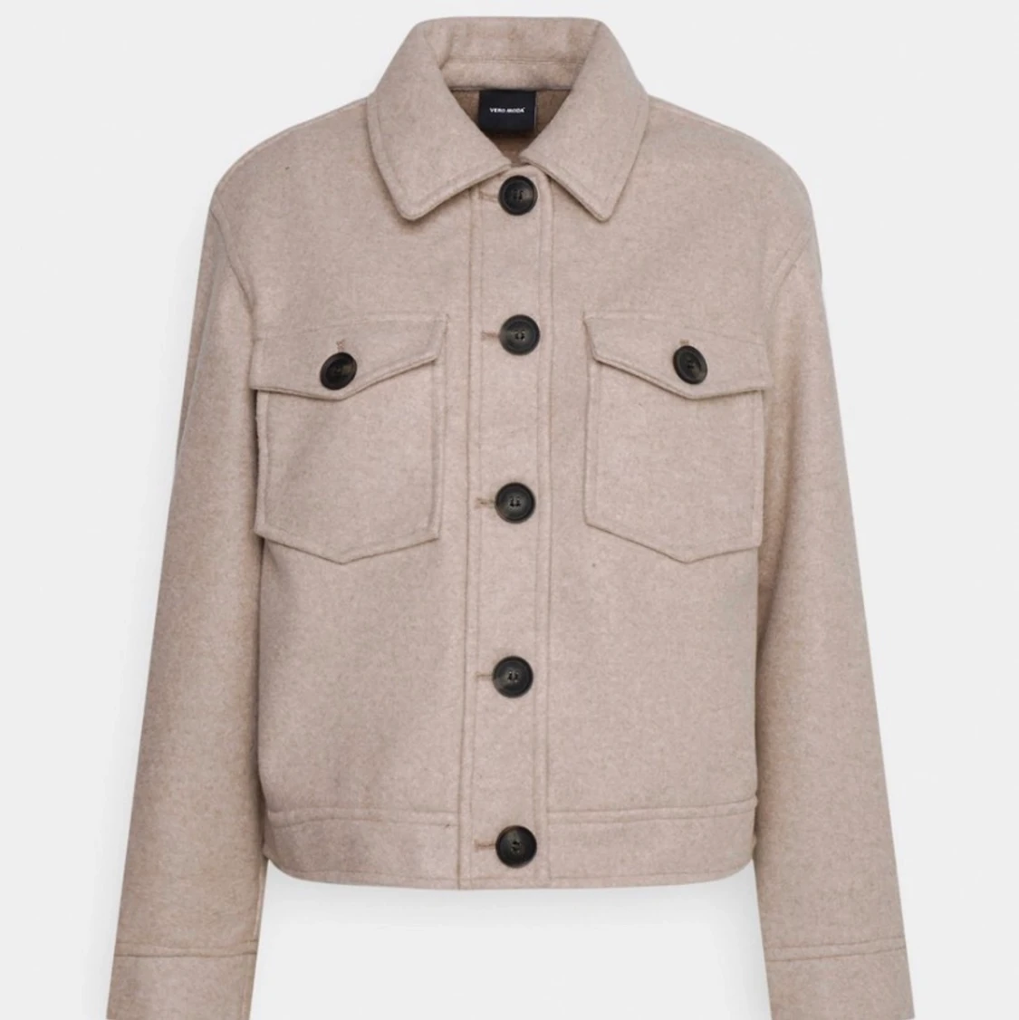 En höst och vår jacka i storlek S från vero Moda 