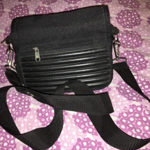 Handväska  - I fint skick