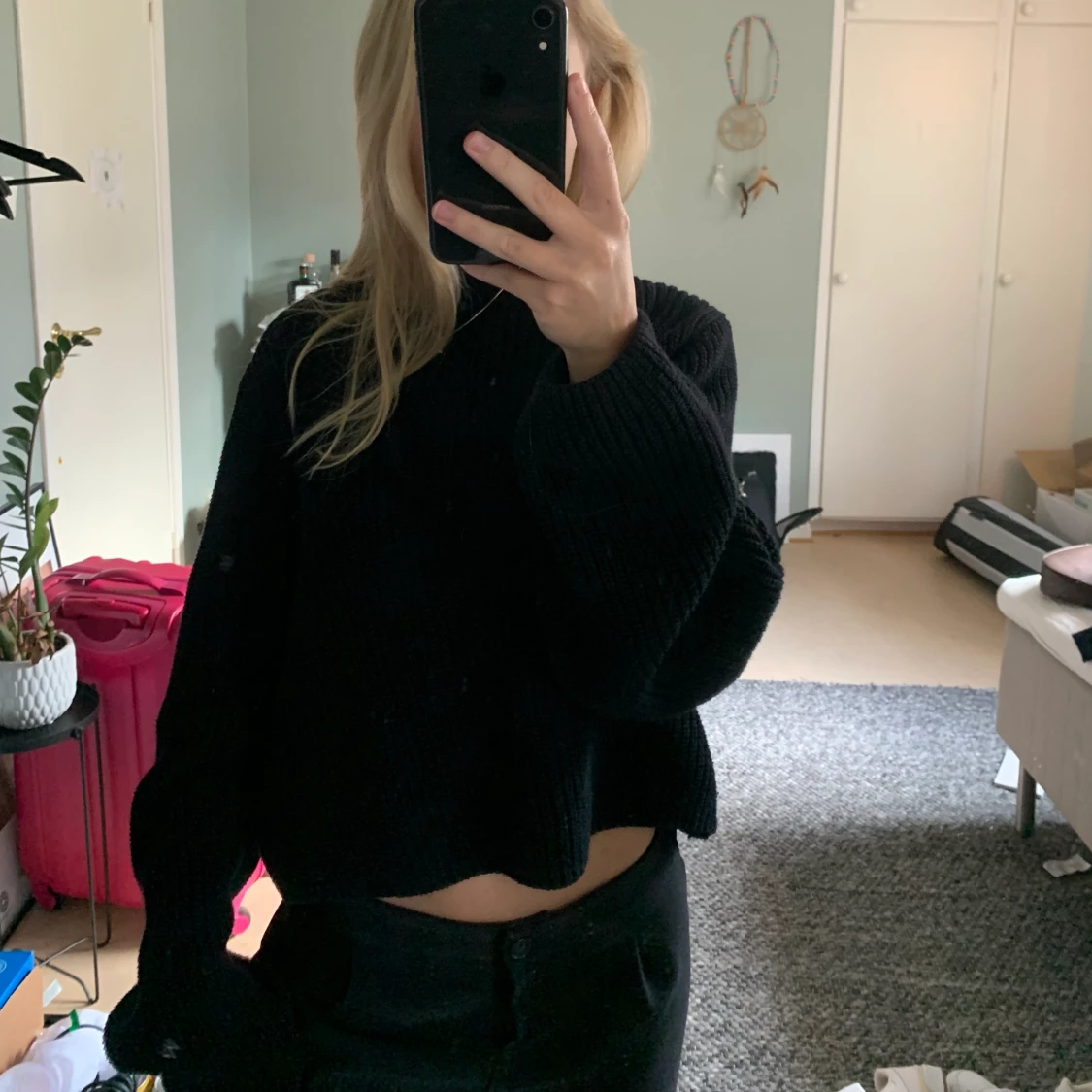 Svart stickad tröja