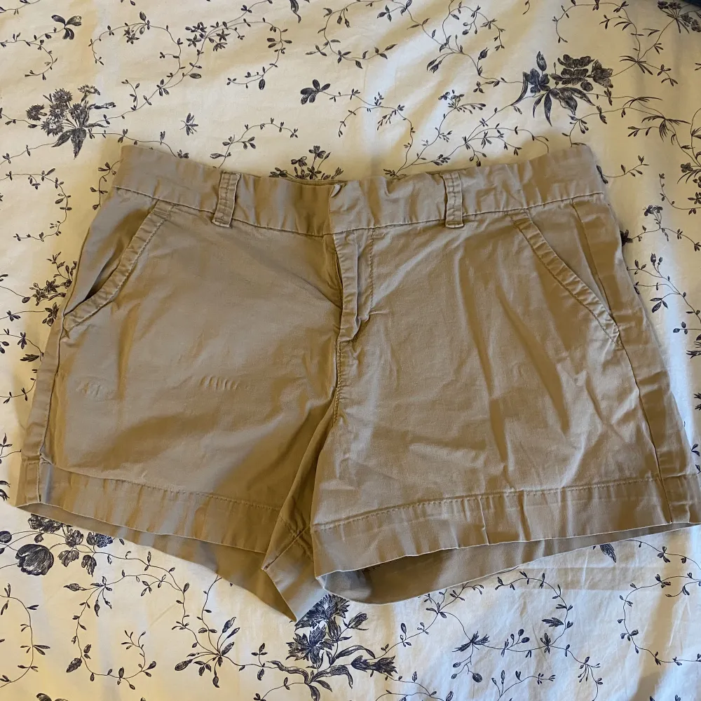 Lågmidjade calvin klein shorts.  Säljer de för att de passar inte mig:(  Oanvända!!! 💗💗💗. Shorts.