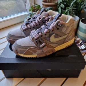 Nike Air Trainer 1 SP - Helt nya skor köpt från END,  Size: EU 43 | US 9.5 NIKE AIR TRAINER 1 SP HONEYDEW