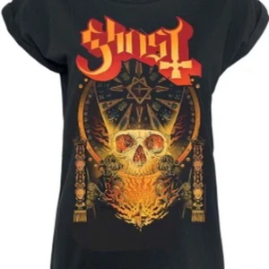 Ghost t-shirt  - Säljer en ghost t-shirt som är helt oanvänd pga av storleksfel. Den är i storlek S och kan skicka bilder på den om det önskas. 