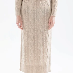 Kjol - Stickad kjol från DeFacto, oanvänd med prislapp kvar då jag köpte fel storlek. 💖 Inköpspris 510 kr. Mycket stretchig.