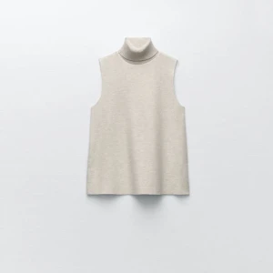 Zara tröja - Säljer aldrig använd zara topp slutsåld ❤️kom privvv för egna bilder