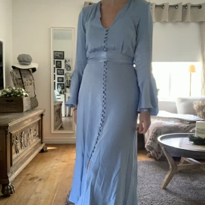 Ghost London Satin Dress - Klänning använd 1 gång. Ghost London. 