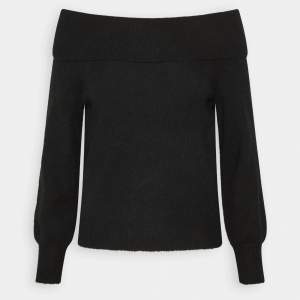 svart stickad off shoulder tröja från vero moda, aldrig använt💓 frakt 79kr💓