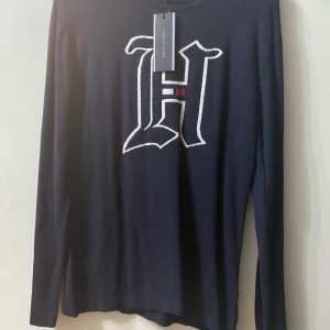 Tröja - Aldrig använd Tommy 