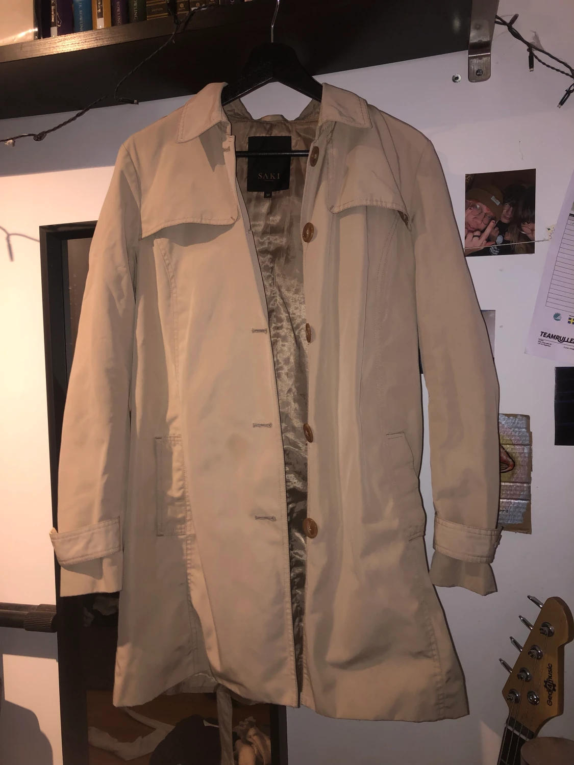 Beige trenchcoat 