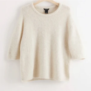 Trekvartsärmad tröja - Såå snygg och fräsch trekvartsärmad tröja! Storlek L men passar S/M. Lånade bilder.