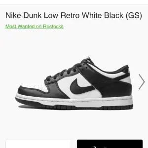 Nike Dunk Low Retro White Black. Knappt använda