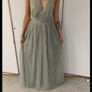 Balklänning  - Säljer min balklänning från 2021 i storlek S använd en gång :)