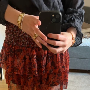 Mönstrad kjol - Mönstrad volangkjol från zara som aldrig är använd, så i nyskick