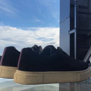 Eytys skor - Säljer min brorsa skor, är lite använda men ändå i bra skick🤍