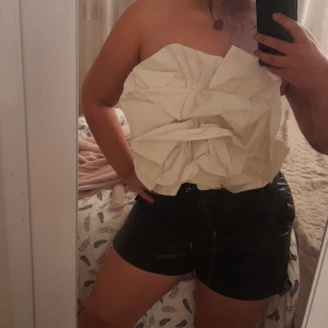 Puffy topp - Ny utan prislapp 