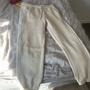 Beige mjukis - Super skönt material 