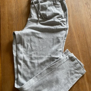 Byxor stl:S märke Only  - Mjuka härliga byxor stl:S från Only.Köparen står för frakten. 