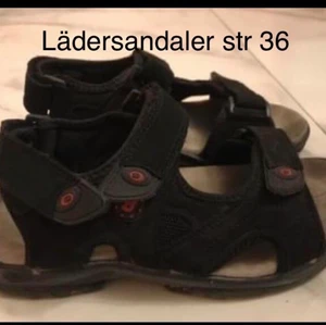 Sandaler  - Svarta sandaler i äkta läder