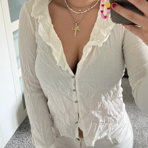 Volangtopp från Zara - Volangtopp från Zara, storlek M. Använd fåtal gånger. Perfekt till sommaren! 