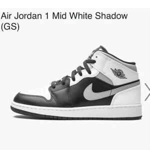 Jordans - Säljer mina knappt använda jordans i strl 40 men passar mig som är 38/39