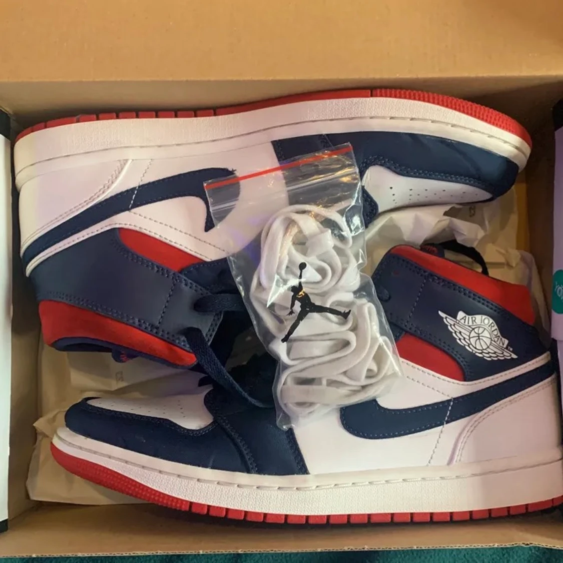 AIR JORDAN 1 MID USA SE