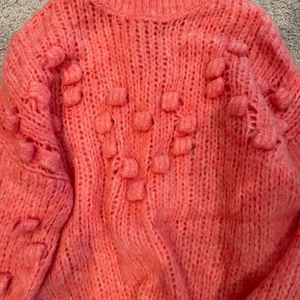 ❗️Rosa stickad tröja från Ginatricot❗️ - 💕Säljer denna stickade tröjan då jag inte använder den längre. Tröjan är i storlek M💕