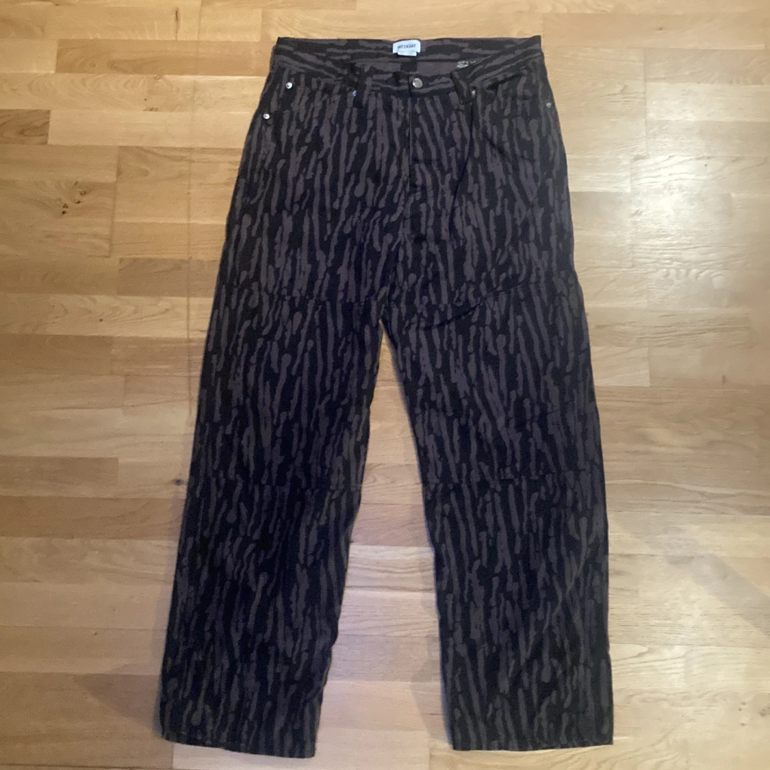 Weekday doubleknee byxor 32 - 90