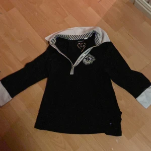 laura kent skjorta - bra kvalité i princip aldrig använd 