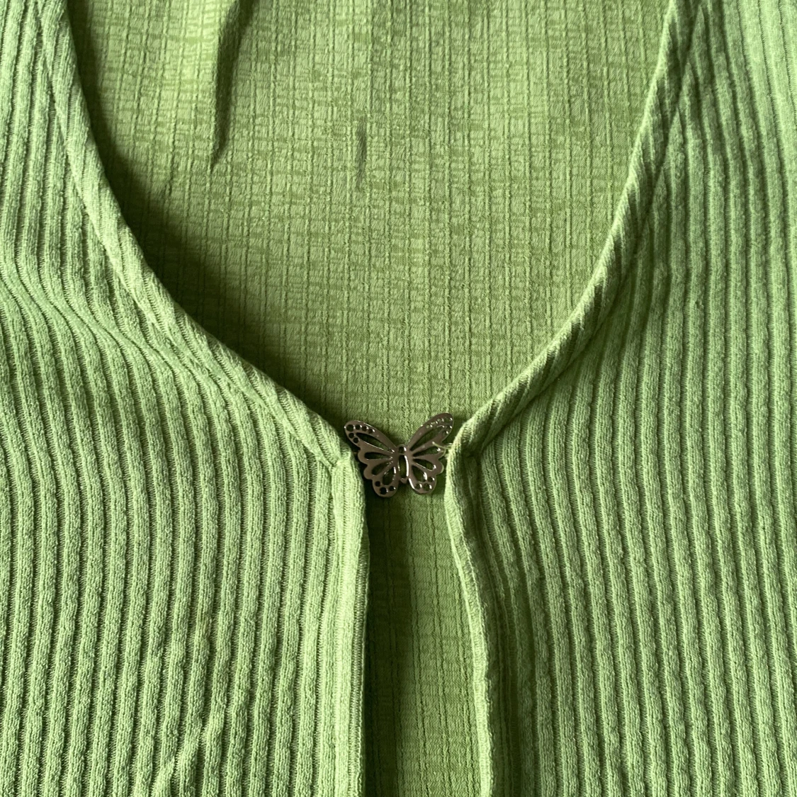 Grön fjäril crop top  - 90