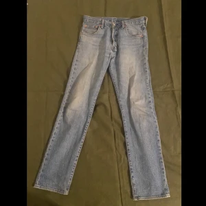 Levis 501 93’ - Favorit jeans genom tiderna men tyvärr nu för små för mig