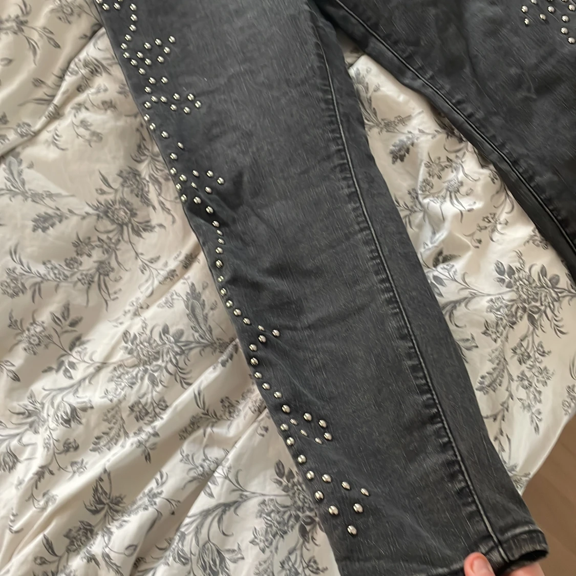 Levis jeans i grå med paljetter detaljer  - 91