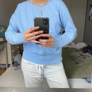 Stickad tröja - Stickad tröja