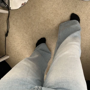 Jeans - Säljer dessa fina jeans från lager 157 då jag inte använder dem mer. ❤️passar definitivt M och uppåt. 