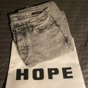 Hope Jeans modell Rush Jeans, nypris 1600kr, använda 2 ggr