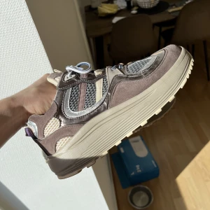Eytys jet turbo  - Använda fåtal gånger! Väldigt fint skick! Storlek 42