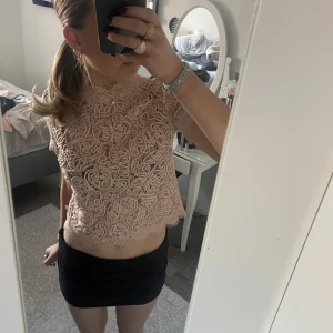 Topp - Superfin topp från zara, dragkedja på ryggen, köparen står för frakt 😙