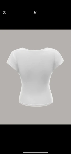 Topp - Vit topp med öppen rygg