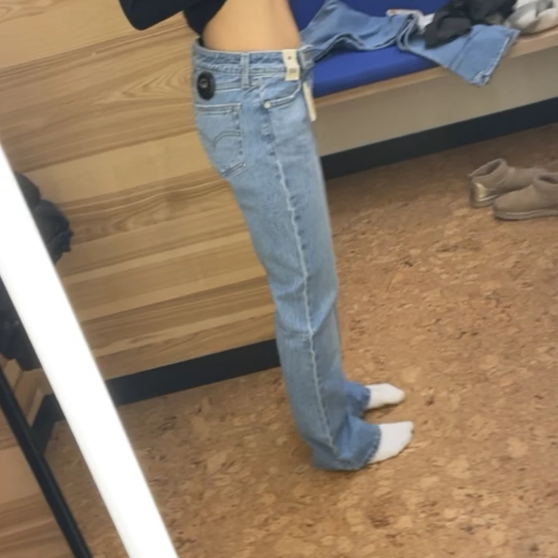Lågmidjade straight jeans från Levis - 90