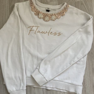 Tröja - Superfina tröja från River Island (barnstrl)😍