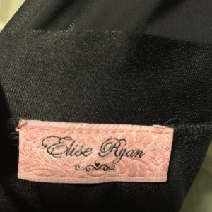 Klänning - Elise Ryan stl L