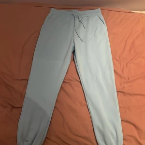 Newyorker - Nya byxor har haft dom i 6 månader men har aldrig använt dom. Helt nytt skick 