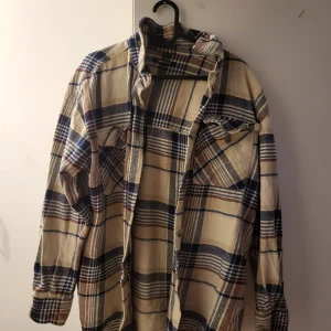 Skjorta  - Skön lite tjockare skjorta 